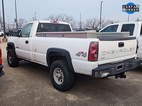 Used 2004 Chevrolet Silverado 2500 W/T w/ Snow Plow Prep Package image 2