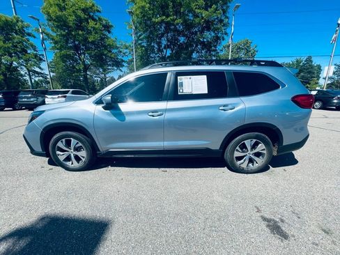 Used 2024 Subaru Ascent Premium w/ Convenience Package AWD/4WD image 2