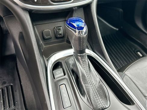 Certified 2017 Chevrolet Volt Premier w/ Driver Confidence II Package image 16