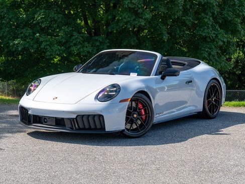 Certified 2025 Porsche 911 Carrera 4 GTS AWD/4WD image 1