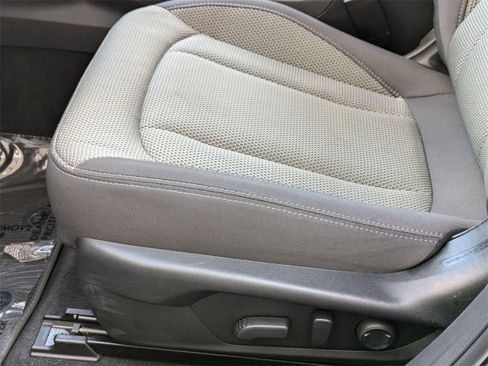 Used 2024 Subaru Crosstrek 2.0i Premium image 15