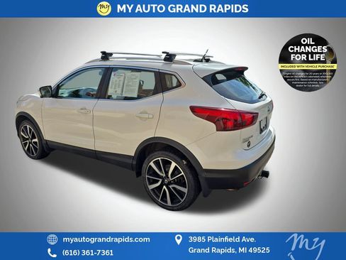 Used 2017 Nissan Rogue Sport SL w/ SL Premium Package AWD/4WD image 5