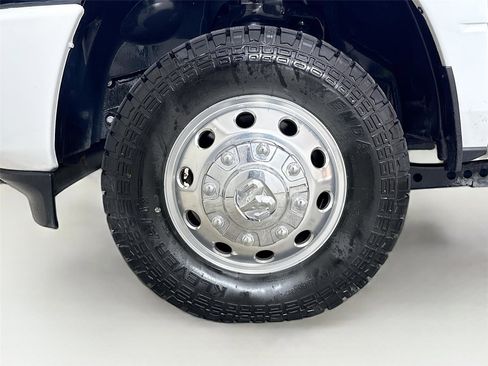 Used 2024 RAM 3500 Big Horn w/ Sport Appearance Package image 26