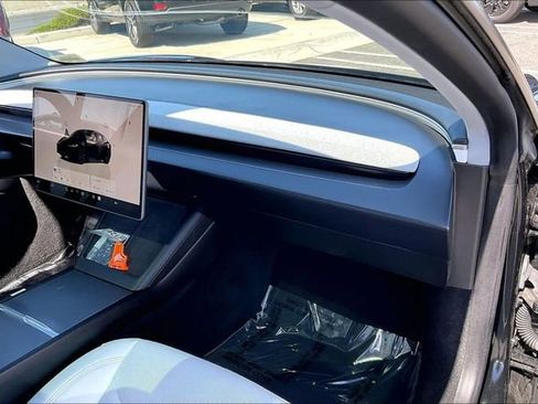 Used 2025 Tesla Model 3 Long Range RWD image 16