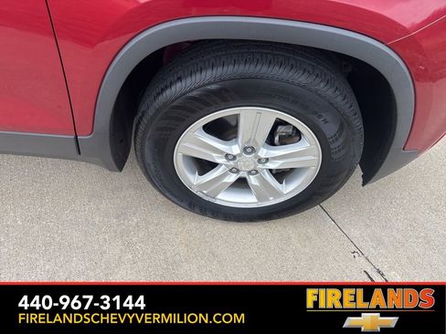 Used 2018 Chevrolet Trax LT w/ Driver Confidence Package image 45