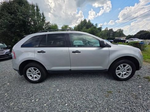 Used 2010 Ford Edge SE FWD image 4