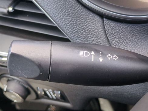 Used 2019 Jeep Cherokee Trailhawk w/ Cold Weather Group image 26