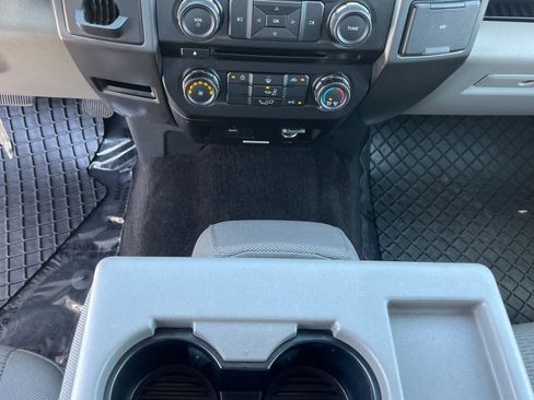 Used 2017 Ford F150 XLT RWD image 27