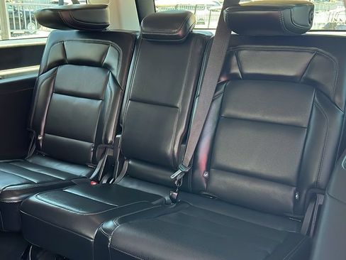 Certified 2025 Lincoln Navigator L Reserve AWD/4WD image 11