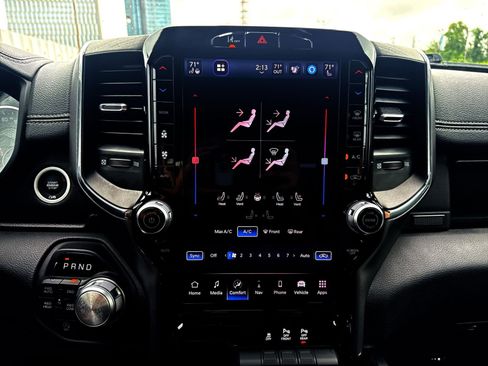 Used 2025 RAM 1500 Laramie AWD/4WD image 21