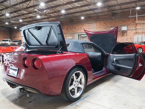 Used 2007 Chevrolet Corvette Coupe w/ Preferred Equipment Group RWD image 29