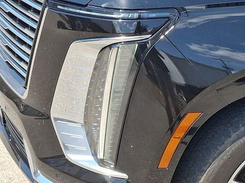 Certified 2025 Cadillac Escalade ESV Premium Luxury Platinum w/ LPO, Floor Liner Package image 29