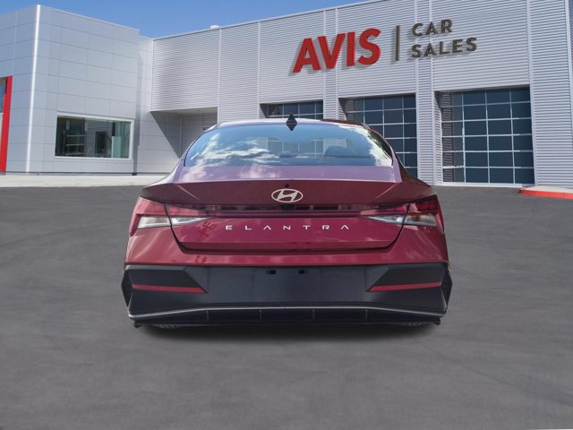 Used 2025 Hyundai Elantra SEL FWD image 7