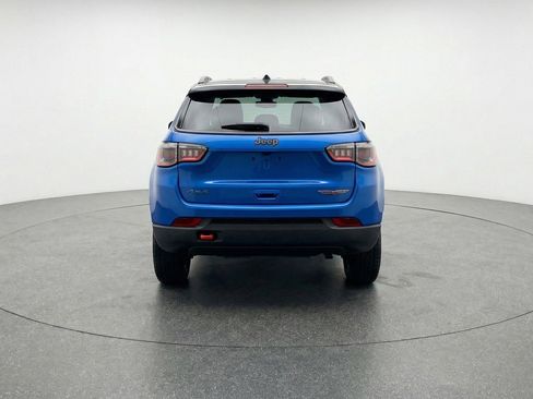 Used 2025 Jeep Compass Trailhawk image 7