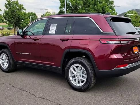 New 2025 Jeep Grand Cherokee Laredo X w/ Luxury Tech Group I image 6