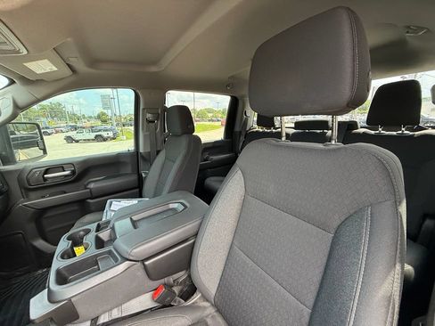 Used 2026 Chevrolet Silverado 2500 Custom w/ Custom Blackout Package AWD/4WD image 15