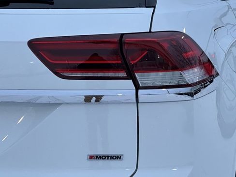 Used 2021 Volkswagen Atlas Cross Sport SEL image 16