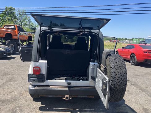 Used 2003 Jeep Wrangler X AWD/4WD image 28