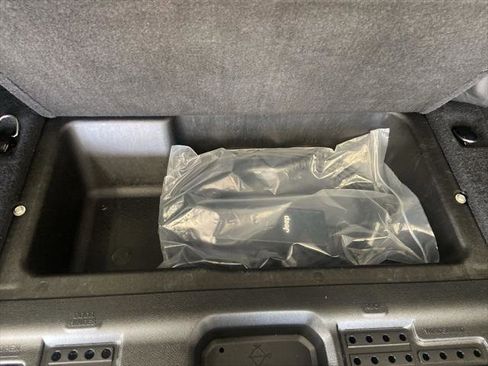 Certified 2025 Jeep Wrangler Willys 4xe image 16