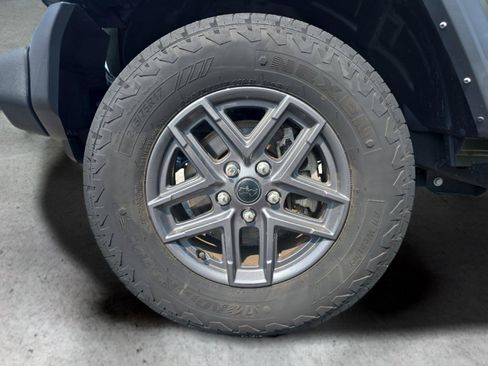 Used 2024 Jeep Wrangler Unlimited Sport AWD/4WD image 29