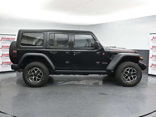 Used 2024 Jeep Wrangler Unlimited Rubicon AWD/4WD image 12