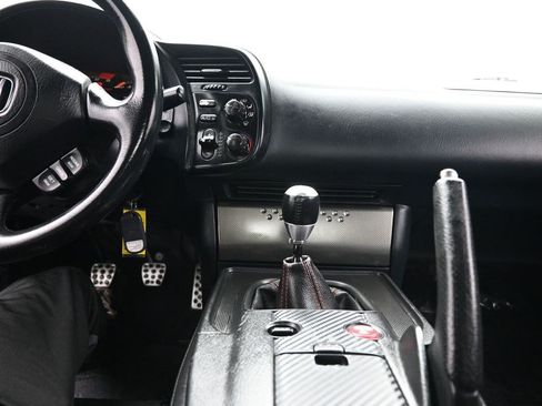 Used 2005 Honda S2000 image 12