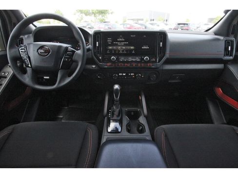 Certified 2025 Nissan Frontier PRO-4X AWD/4WD image 12