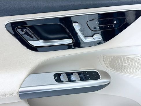 Certified 2026 Mercedes-Benz GLC 300 image 23