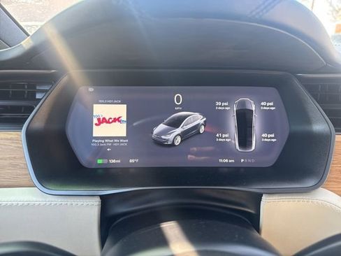 Used 2020 Tesla Model X Long Range image 12