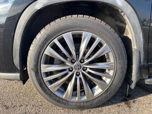 Used 2020 Toyota Highlander Platinum image 22