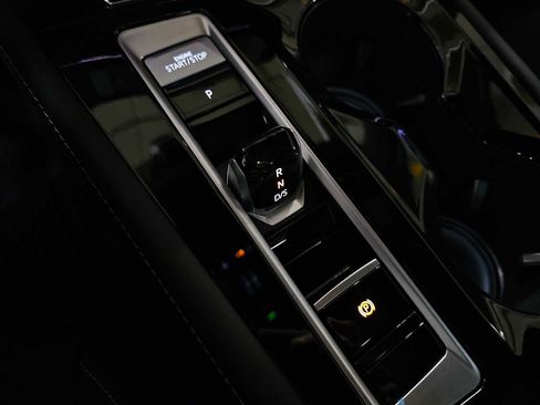 New 2026 Volkswagen Atlas Cross Sport SEL R-Line image 30