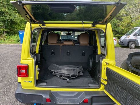 Used 2023 Jeep Wrangler Sahara image 26