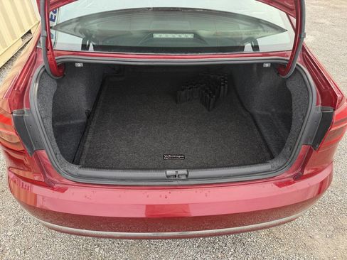 Used 2017 Volkswagen Passat 1.8T SE image 6