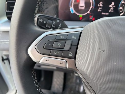 New 2026 Volkswagen Tiguan SE AWD/4WD image 24