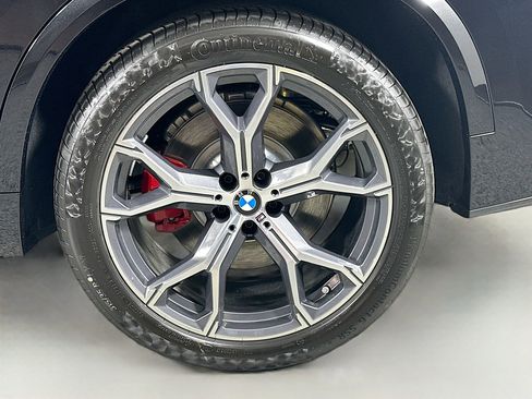 New 2026 BMW X5 xDrive50e w/ Executive Package image 31
