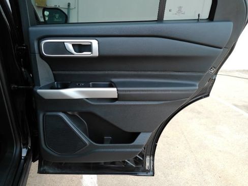 Used 2023 Ford Explorer XLT RWD image 22