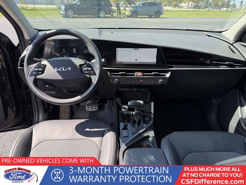 Used 2023 Kia Niro EX Touring image 13