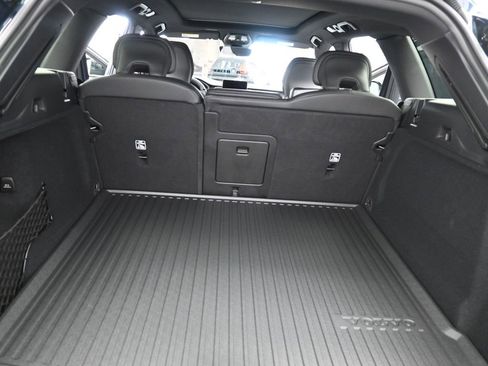 New 2026 Volvo XC60 B5 Ultra w/ Climate Package image 13