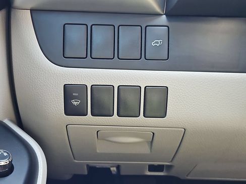 Used 2015 Toyota Highlander XLE AWD/4WD image 18