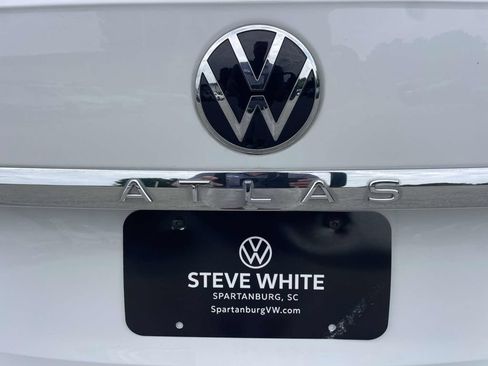 Certified 2023 Volkswagen Atlas SE FWD image 8