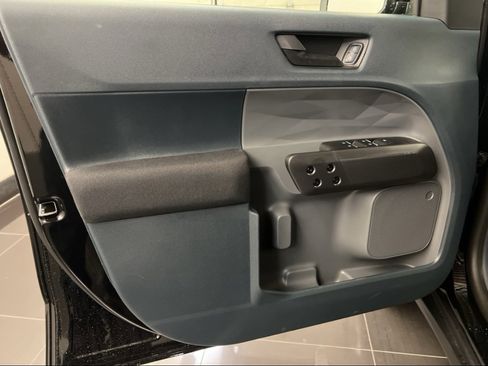 New 2025 Ford Maverick XL image 26