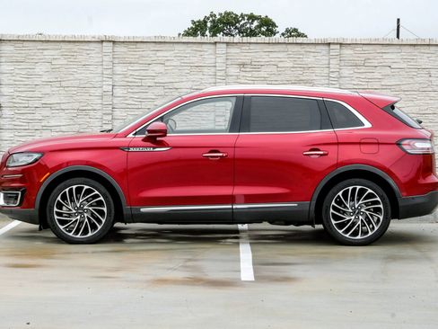 Used 2019 Lincoln Nautilus Reserve image 13