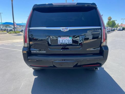 Used 2015 Cadillac Escalade Premium AWD/4WD image 10