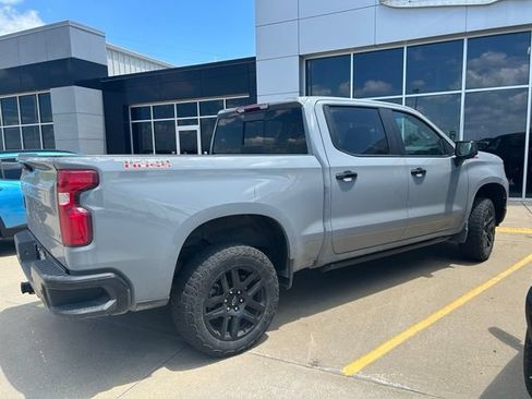Used 2024 Chevrolet Silverado 1500 LT Trail Boss w/ LT Trail Boss Premium Package AWD/4WD image 6