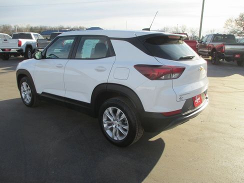Used 2023 Chevrolet TrailBlazer LS image 6