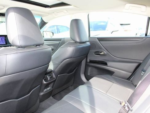 Certified 2024 Lexus ES 300h w/ Premium Package image 9