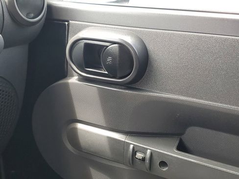 Used 2009 Jeep Wrangler Unlimited Rubicon w/ Dual Top Group AWD/4WD image 30