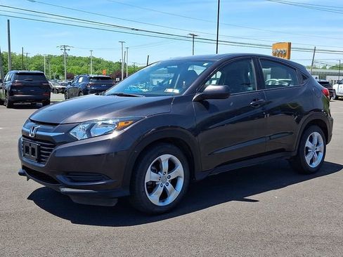 Used 2018 Honda HR-V LX image 6