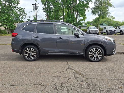 Used 2023 Subaru Forester Limited w/ Popular Package #2 AWD/4WD image 8