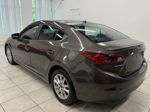 Used 2016 MAZDA MAZDA3 i Touring w/ Popular Equipment Package FWD image 7
